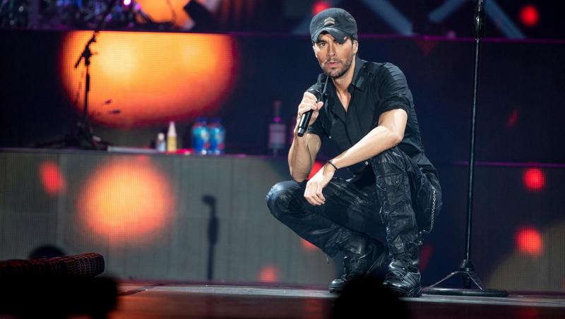 Enrique Iglesias, tată pentru a patra oară la 50 de ani. El și Anna Kournikova sunt împreună de aproape 25 de ani