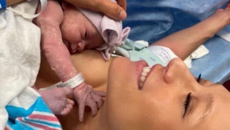 Enrique Iglesias, tată pentru a patra oară la 50 de ani. El și Anna Kournikova sunt împreună de aproape 25 de ani