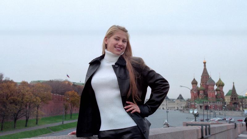 Enrique Iglesias, tată pentru a patra oară la 50 de ani. El și Anna Kournikova sunt împreună de aproape 25 de ani