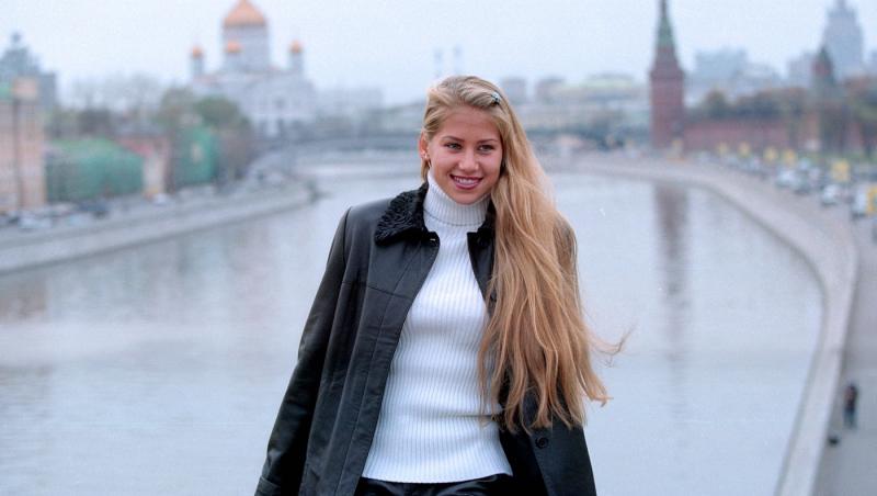 Enrique Iglesias, tată pentru a patra oară la 50 de ani. El și Anna Kournikova sunt împreună de aproape 25 de ani