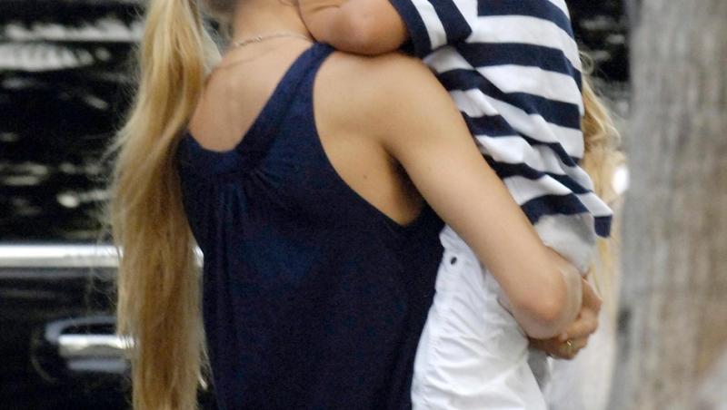 Enrique Iglesias, tată pentru a patra oară la 50 de ani. El și Anna Kournikova sunt împreună de aproape 25 de ani