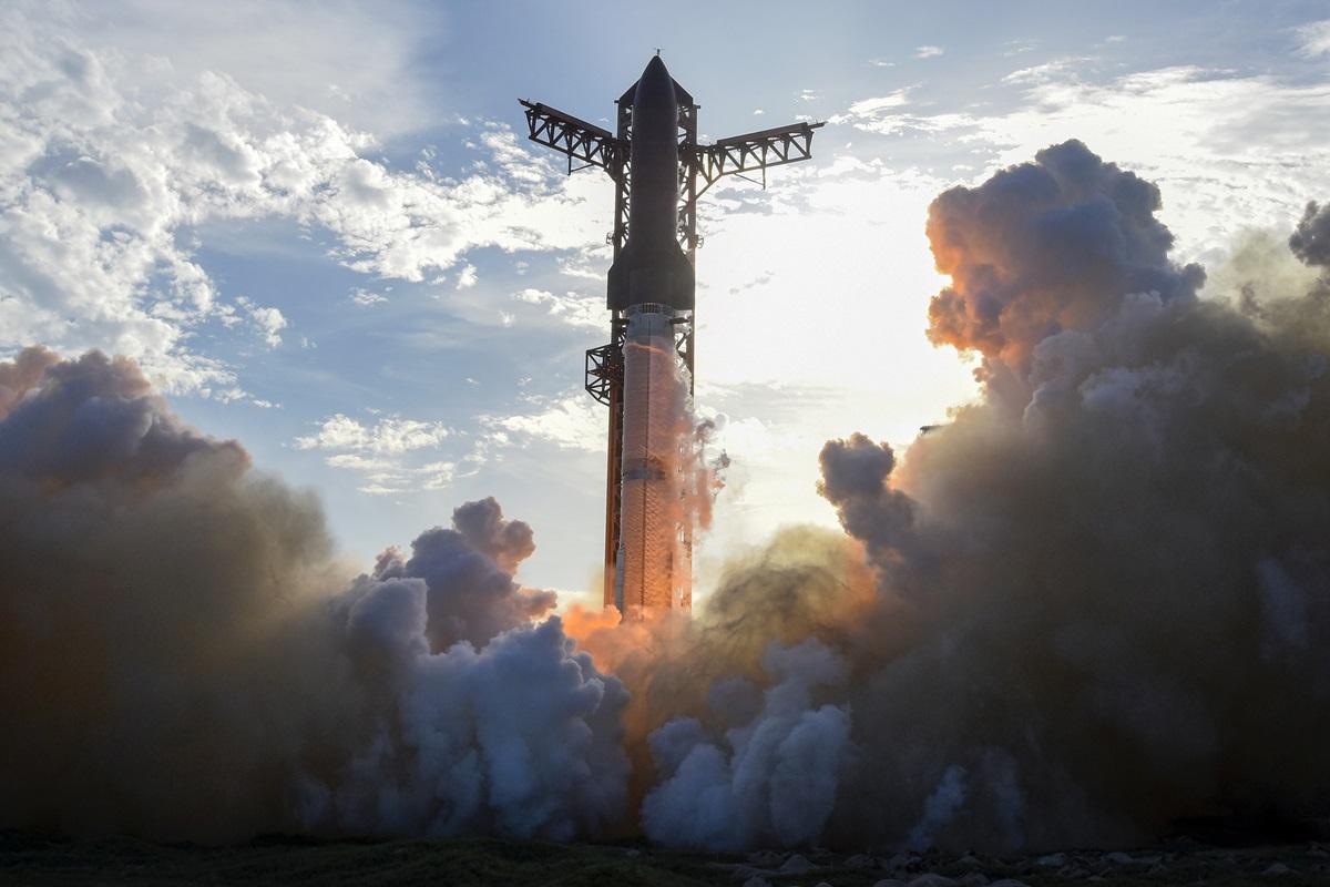 SpaceX a lansat cu succes racheta Starship. C&acirc;t timp a durat testul