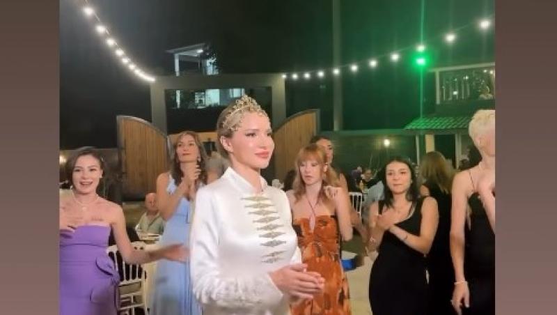 Otilia Bilionera, nuntă grandioasă cu soțul ei turc. Cum a arătat artista în rochie de mireasă. Apariția ei diafană a uluit