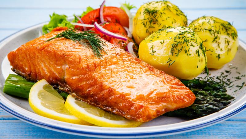 4 rețete de somon la grătar inspirate de Jamie Oliver