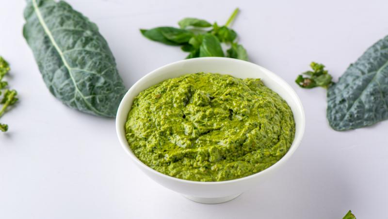 Știai că poți face aluat de clătite cu spanac? Iată la ce preparate inedite mai poți folosi spanacul