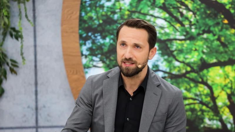 Gabriela Prisăcariu, pentru prima dată în vacanță doar cu fiul ei, Tiago. Cei doi au călătorit împreună cu trenul