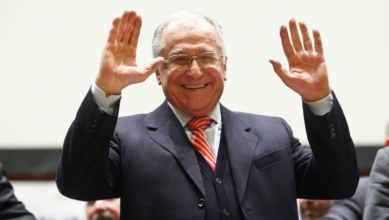 Cum arăta Ion Iliescu în tinerețe. Imagini de colecție cu regretatul Președinte al României de pe vremea studenției