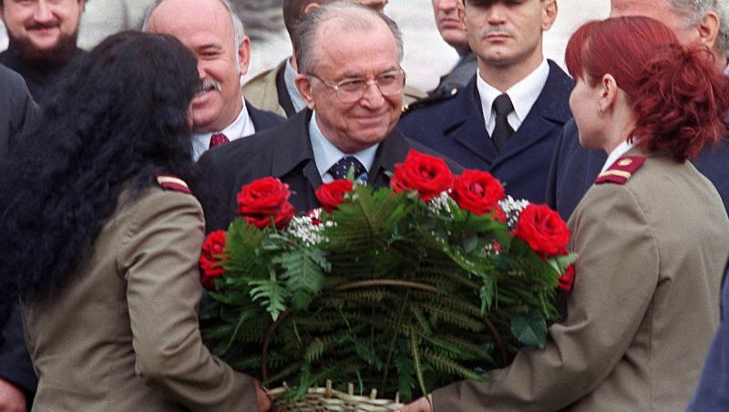 Cum arăta Ion Iliescu în tinerețe. Imagini de colecție cu regretatul Președinte al României de pe vremea studenției