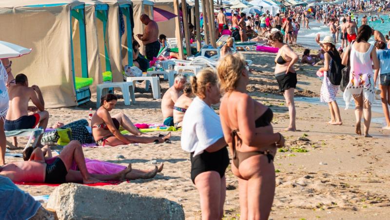 Cât costă „taxa pe cearșaf” la Mamaia. Prețul îi face pe români să stea cât mai departe de stațiune