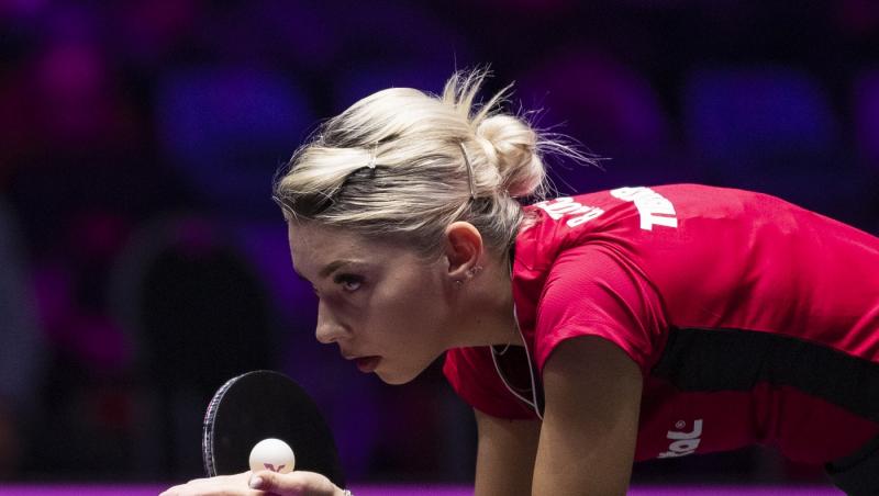 Bernadette Szocs, cum arată când renunță la echipamentul de meci în favoarea rochiilor elegante. Cele mai fine apariții