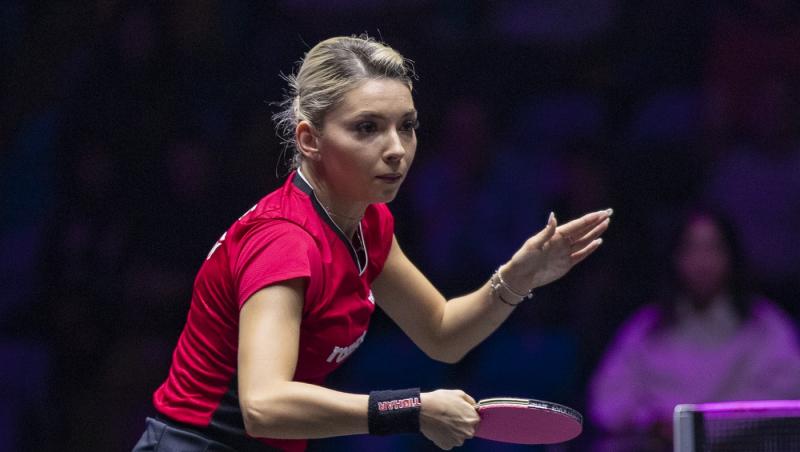 Bernadette Szocs, cum arată când renunță la echipamentul de meci în favoarea rochiilor elegante. Cele mai fine apariții