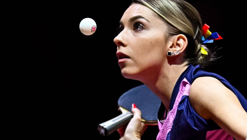 Bernadette Szocs, cum arată când renunță la echipamentul de meci în favoarea rochiilor elegante. Cele mai fine apariții