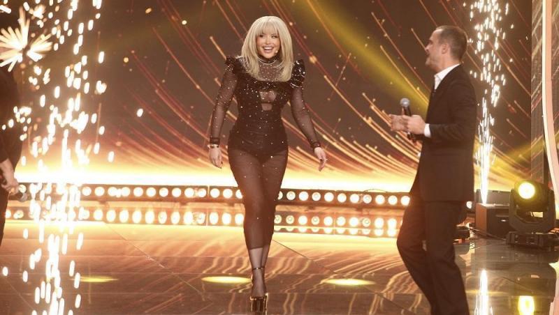 Cum arată Loredana Groza în cel mai sexy costum de baie, la 55 ani. Vedeta a uitat de inhibiții