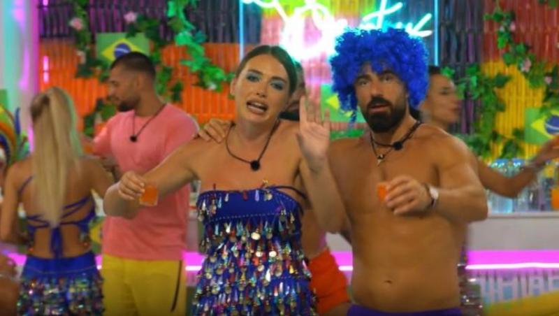 Iustina și Cornel Luchian, întâlnire surpriză cu George Jaguarul și o altă ispită de la Insula Iubirii. Cum s-au pozat în mulțime