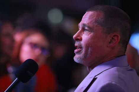 Momente grele pentru Brad Pitt. Actorul, surprins pe platourile de filmare în ziua în care i-a murit mama