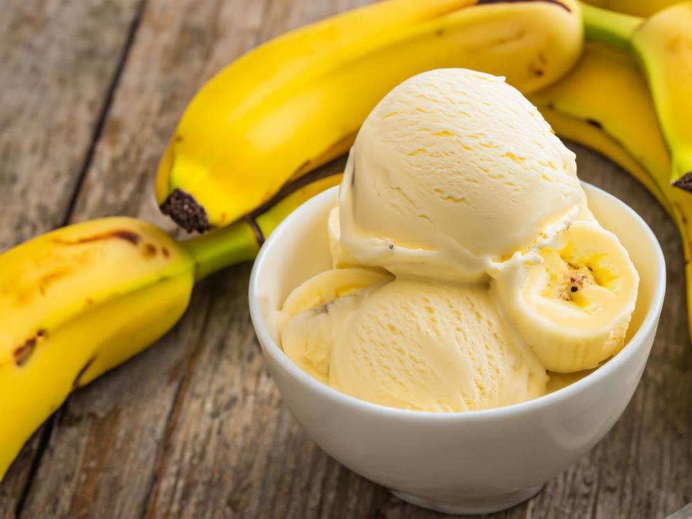 Cel mai simplu desert &icirc;nghețat din banane coapte: Ai nevoie de numai 3 ingrediente