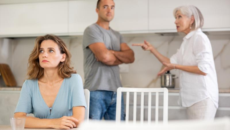 O femeie este terorizată de soacra ei. Ce aventură trăiește zilnic: „Aș putea continua la nesfârșit”