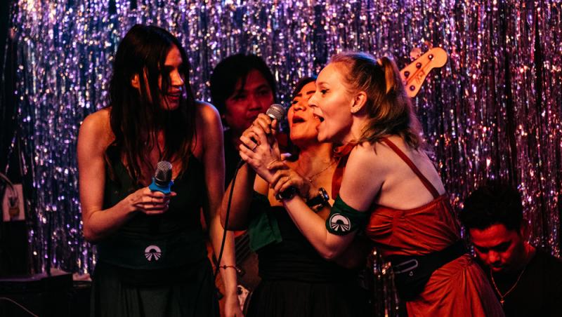 Asia Express sezonul 8, 14 septembrie 2025. Cine a câștigat prima amuletă din a doua etapă. Cum s-au descurcat echipele la karaoke