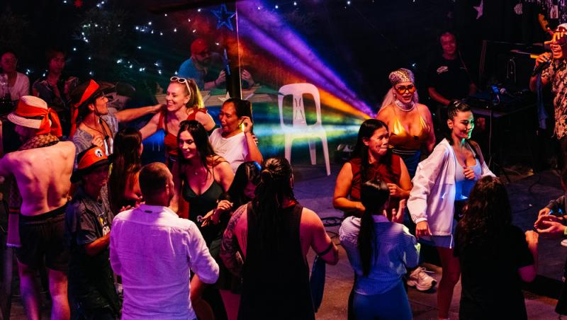 Asia Express sezonul 8, 14 septembrie 2025. Cine a câștigat prima amuletă din a doua etapă. Cum s-au descurcat echipele la karaoke