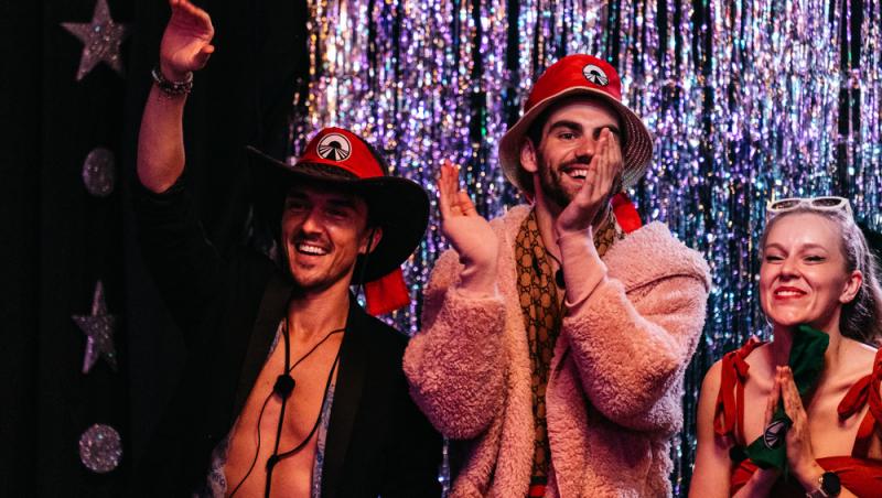 Asia Express sezonul 8, 14 septembrie 2025. Cine a câștigat prima amuletă din a doua etapă. Cum s-au descurcat echipele la karaoke