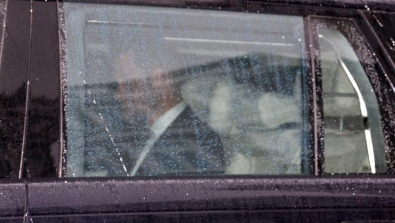 Ce a făcut Prințul Harry după ce s-a văzut, în secret, cu tatăl lui. A călătorit noaptea, cu trenul, pentru o vizită neanunțată