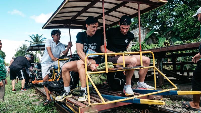 Drumul Eroilor, pe șine! Concurenții Asia Express pornesc într-o cursă cu drezina. Ce surprize aduce ediția de diseară