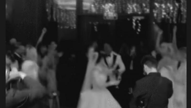 Fiica lui Mugur Mihăescu s-a căsătorit. Ce ținută demnă de covorul roșu a îmbrăcat soacra mică