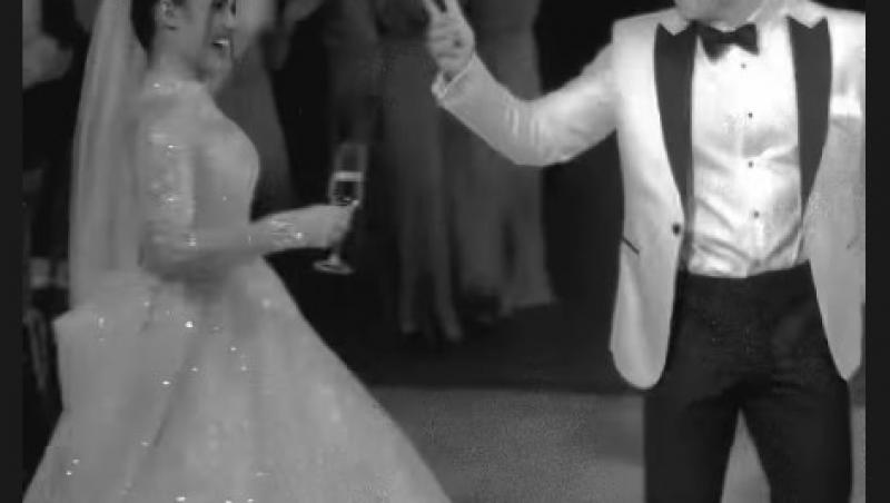 Fiica lui Mugur Mihăescu s-a căsătorit. Ce ținută demnă de covorul roșu a îmbrăcat soacra mică