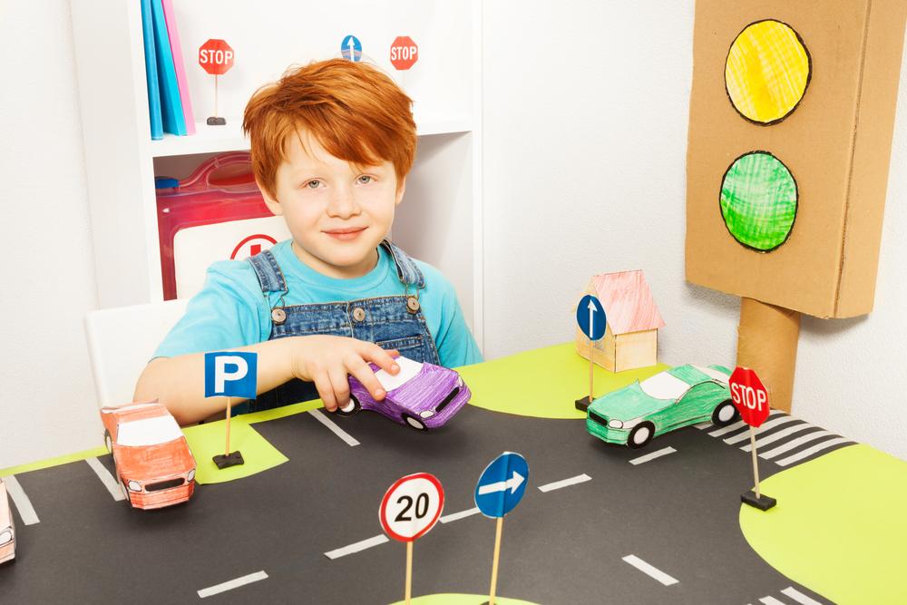 Reguli de trafic și circulație pe care trebuie să le știe orice copil, în funcție de vârstă