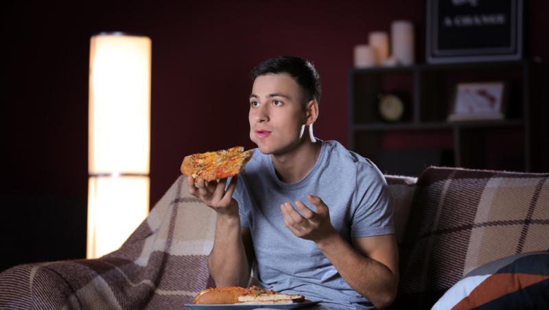 Mesele târzii, un risc pentru sănătate. Ce boală gravă s-ar putea dezvolta în timp