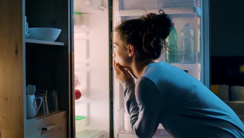 Mesele târzii, un risc pentru sănătate. Ce boală gravă s-ar putea dezvolta în timp