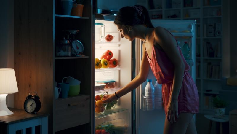 Mesele târzii, un risc pentru sănătate. Ce boală gravă s-ar putea dezvolta în timp