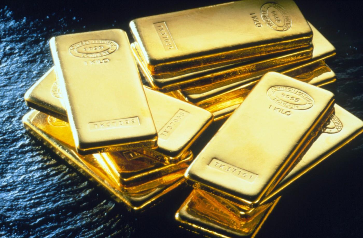 imagine cu lingouri de aur