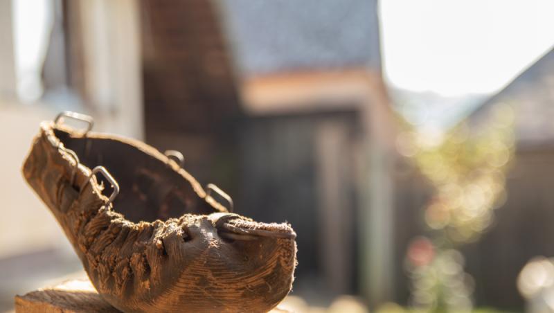 Portul românesc, din nou copiat de o casă de modă celebră: „Foarte similari, din multe puncte de vedere”