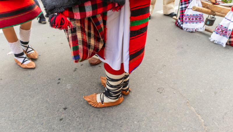 Portul românesc, din nou copiat de o casă de modă celebră: „Foarte similari, din multe puncte de vedere”