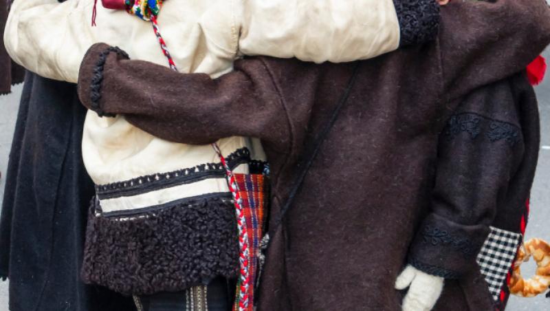 Portul românesc, din nou copiat de o casă de modă celebră: „Foarte similari, din multe puncte de vedere”