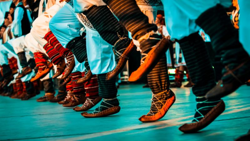 Portul românesc, din nou copiat de o casă de modă celebră: „Foarte similari, din multe puncte de vedere”