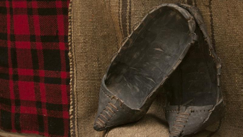 Portul românesc, din nou copiat de o casă de modă celebră: „Foarte similari, din multe puncte de vedere”