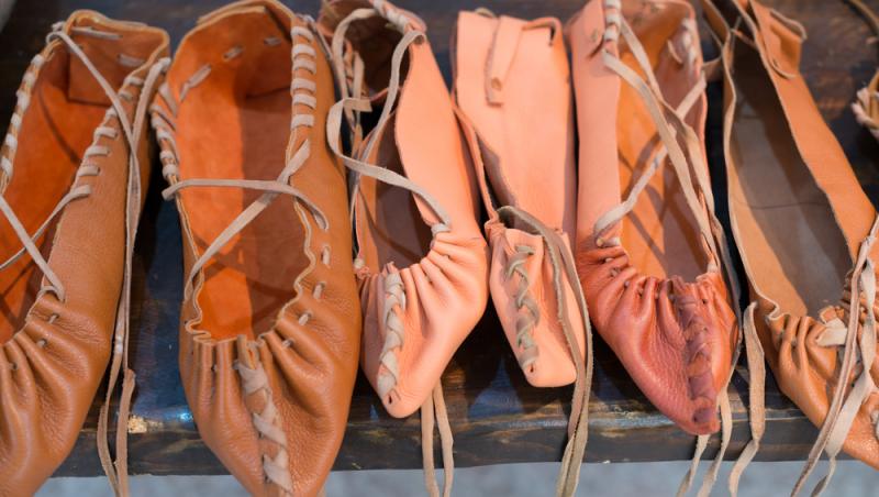 Portul românesc, din nou copiat de o casă de modă celebră: „Foarte similari, din multe puncte de vedere”