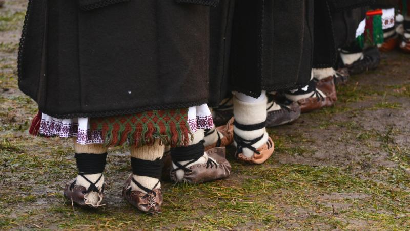 Portul românesc, din nou copiat de o casă de modă celebră: „Foarte similari, din multe puncte de vedere”