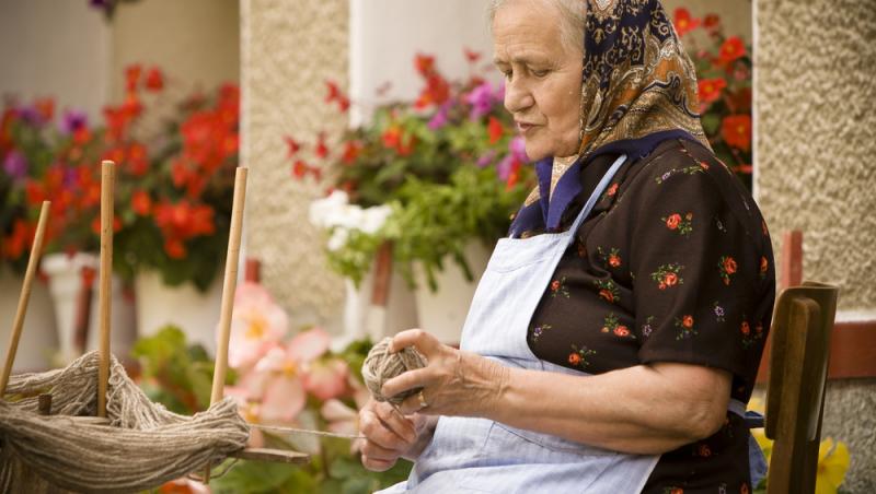 Portul românesc, din nou copiat de o casă de modă celebră: „Foarte similari, din multe puncte de vedere”