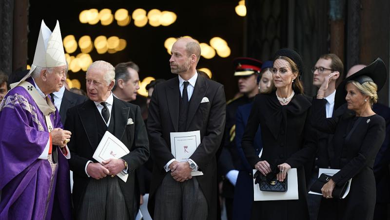 Kate Middleton, din nou în doliu. Ce mesaj subtil a transmis prin intermediul bijuteriilor alese