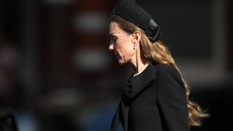Kate Middleton, din nou în doliu. Ce mesaj subtil a transmis prin intermediul bijuteriilor alese