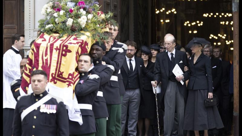 Kate Middleton, din nou în doliu. Ce mesaj subtil a transmis prin intermediul bijuteriilor alese