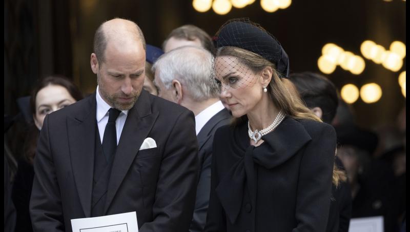 Kate Middleton, din nou în doliu. Ce mesaj subtil a transmis prin intermediul bijuteriilor alese