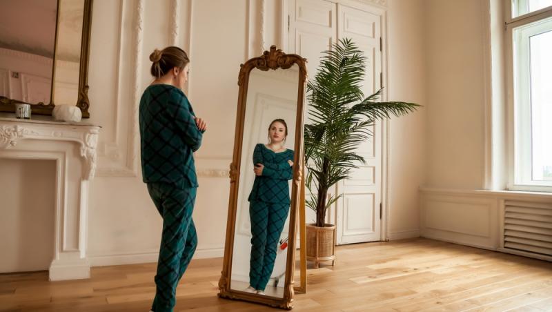 Oglinzile rotunde, un element de rău augur în casă. În ce mod pot influența energiile din cămin