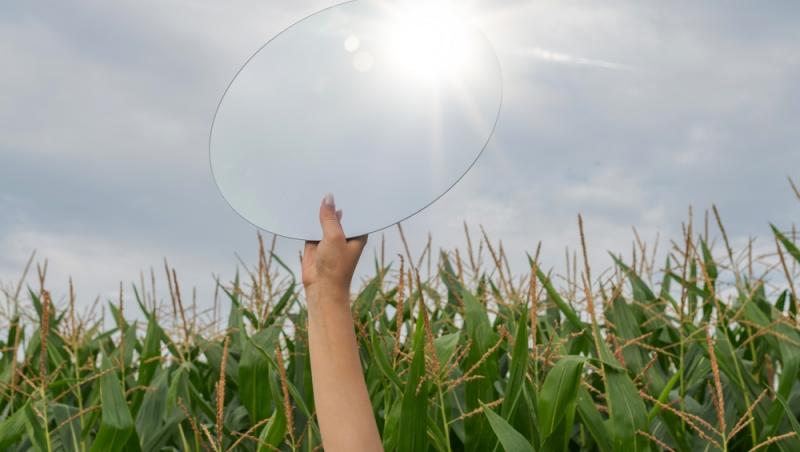 Oglinzile rotunde, un element de rău augur în casă. În ce mod pot influența energiile din cămin
