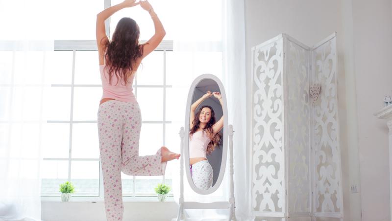 Oglinzile rotunde, un element de rău augur în casă. În ce mod pot influența energiile din cămin