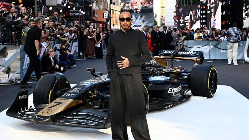 Cine este femeia alături de care a fost surprins Lewis Hamilton. Cei doi au ieșit la plimbare într-un bolid de 2 miloane de dolari