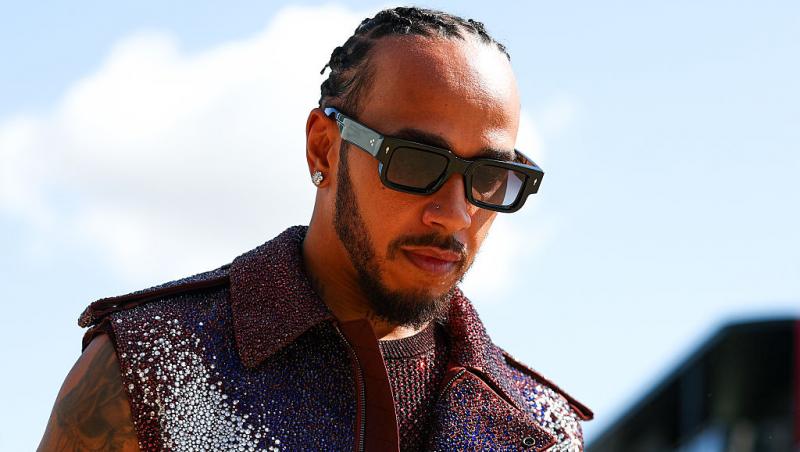 Cine este femeia alături de care a fost surprins Lewis Hamilton. Cei doi au ieșit la plimbare într-un bolid de 2 miloane de dolari